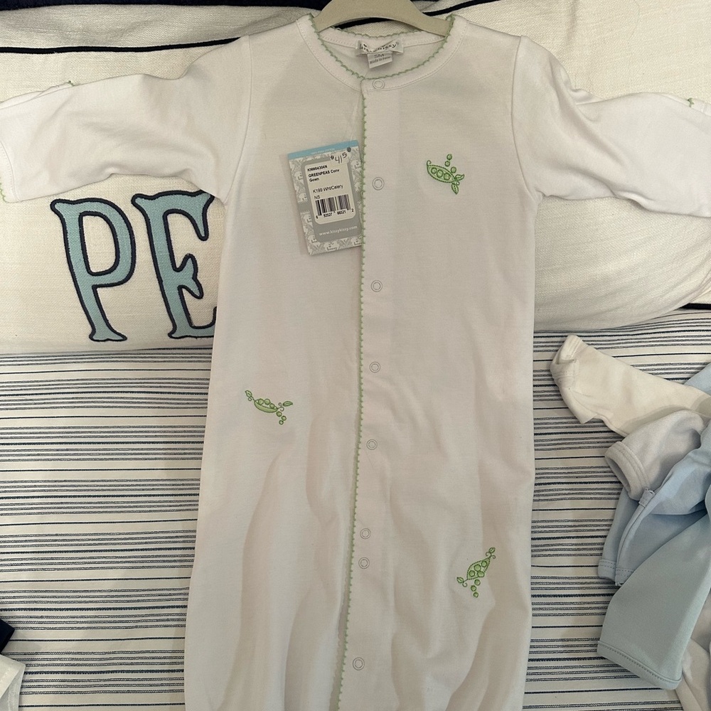 NWT Kissy Kissy Gown size small